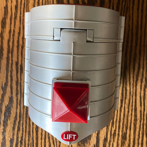 Vintage The Original Red “Barn Cookie Jar” Plays “Green Acres” Theme Song Works - Picture 6 of 16